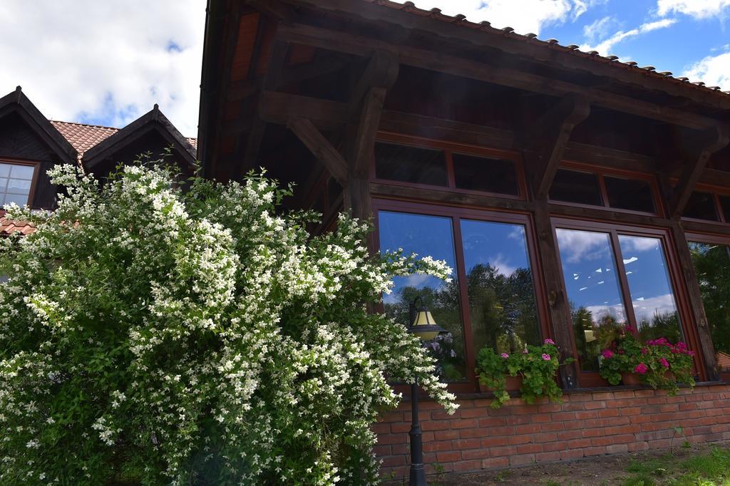 Zajazd Bialy Mlyn Sterławki Wielkie Exterior foto