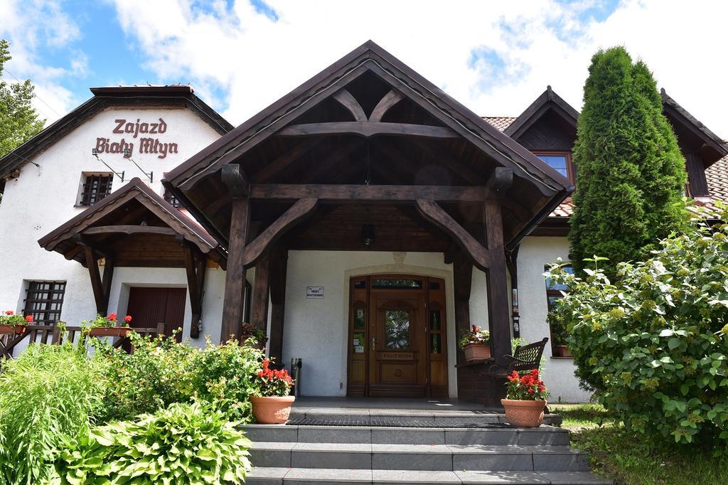 Zajazd Bialy Mlyn Sterławki Wielkie Exterior foto